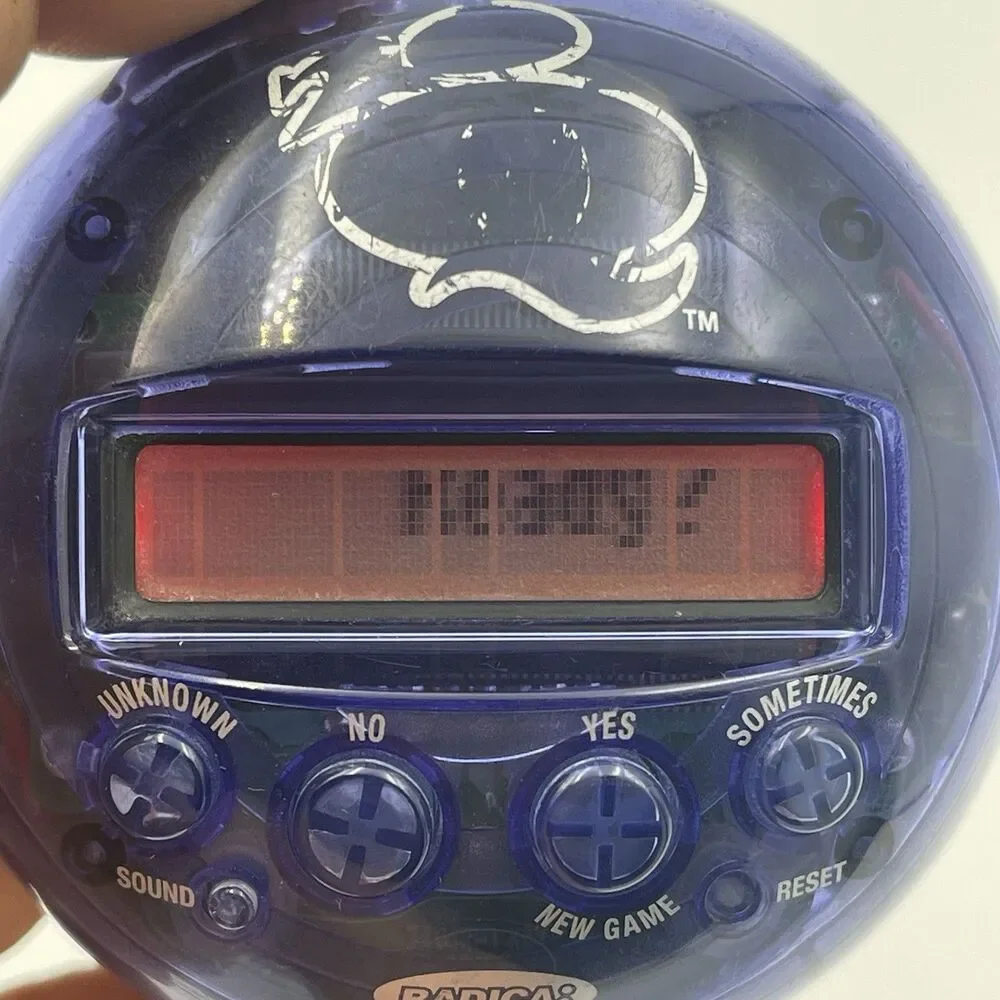 Radica 20Q 20 Questions Purple Electronic Handheld Game 2005 Tested WORKS